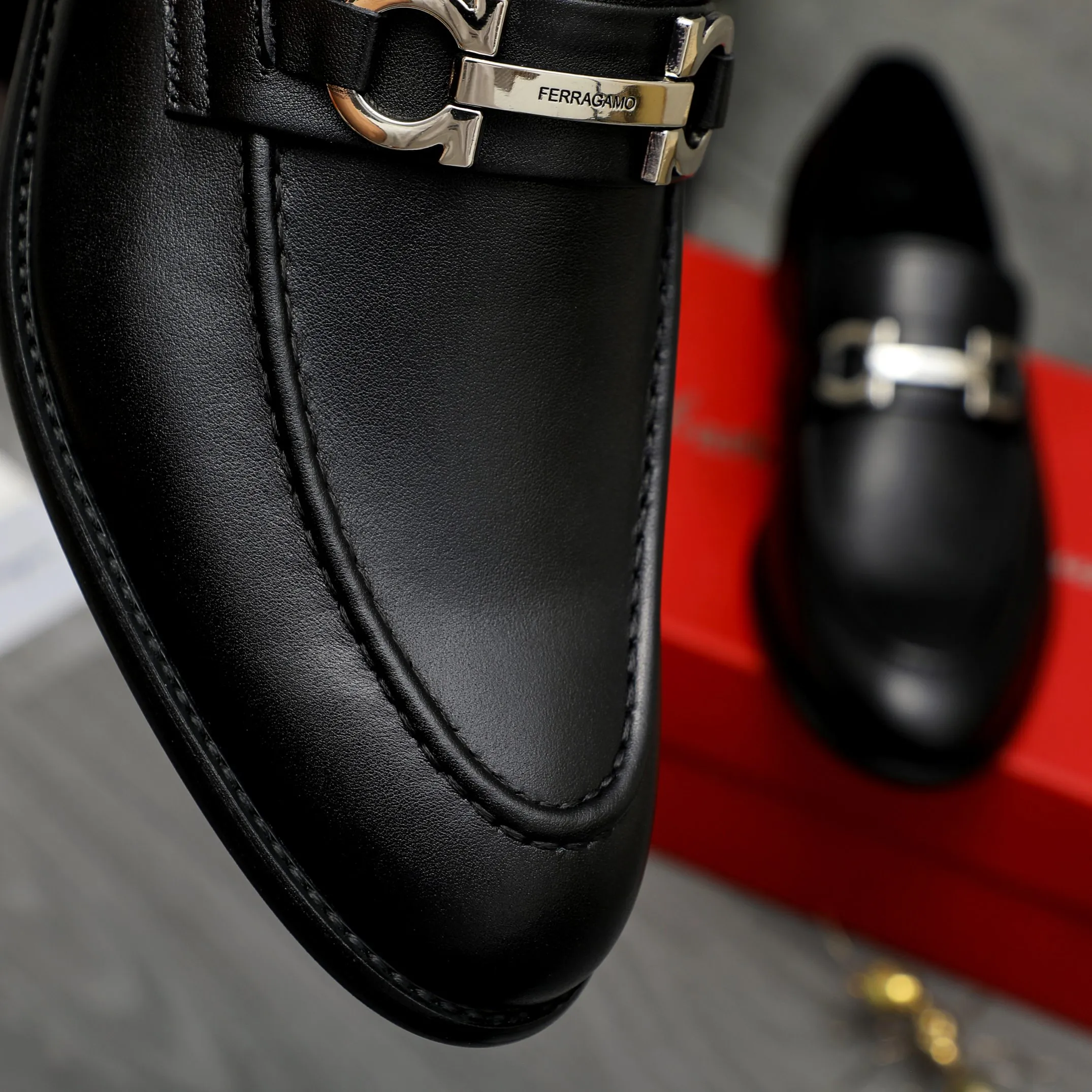 Men's shoes 💰420 Product trademark: Ferragamo " Ferragamo ] Business slip-on leather shoes Regular size: 39-45 (38.46 custom-made, non-refundable) Product materials: Selected high-quality cowhide upper, sheepskin lining, original rubber outsole